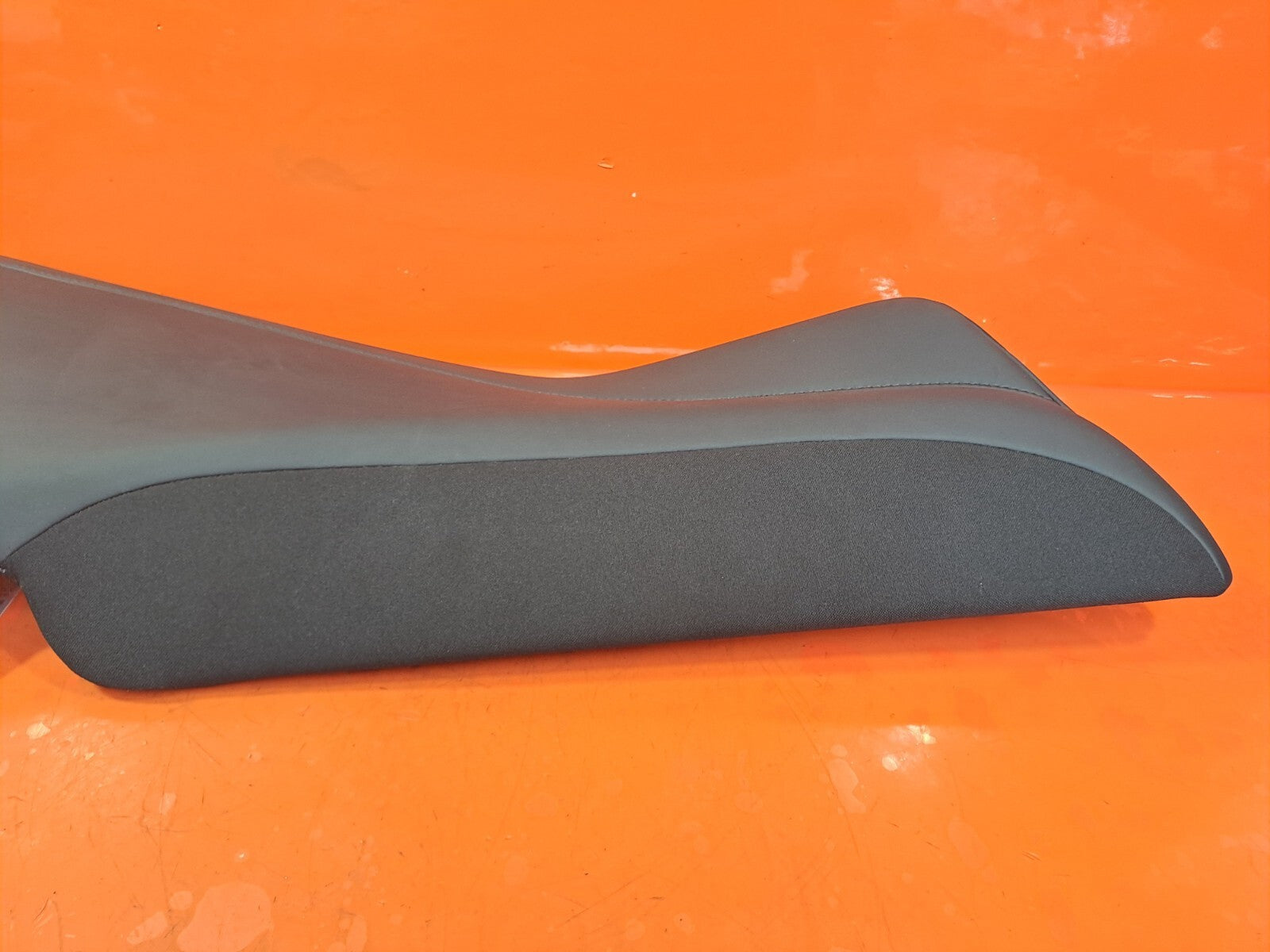 TESLA MODEL 3 LONG 2024 REAR SEAT RIGHT CUSHION 1836648-03-B Warranty A207 - Image 6