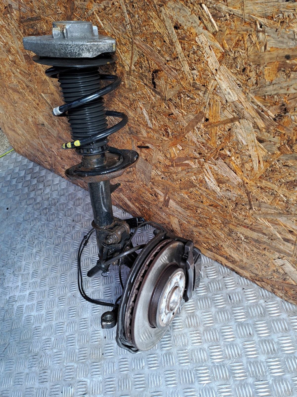 ✅MERCEDES B180 W246 1.8 DIESEL 2012 FRONT RIGHT SUSPENSION LEG HUB A2463209013 - Image 7