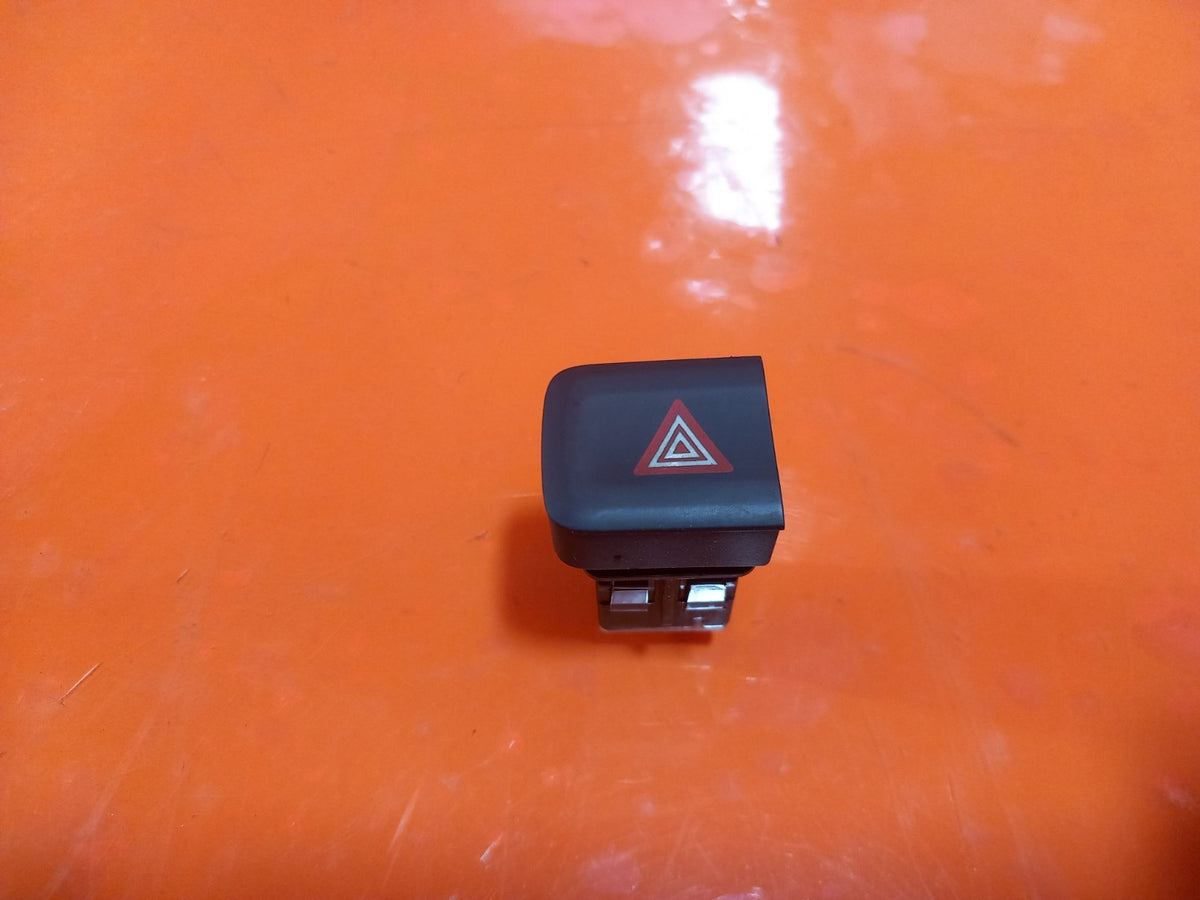 Vauxhall Combo MK4 1.5 Diesel 2020 Hazard Light Switch Button 9817043077 A414 - Image 2