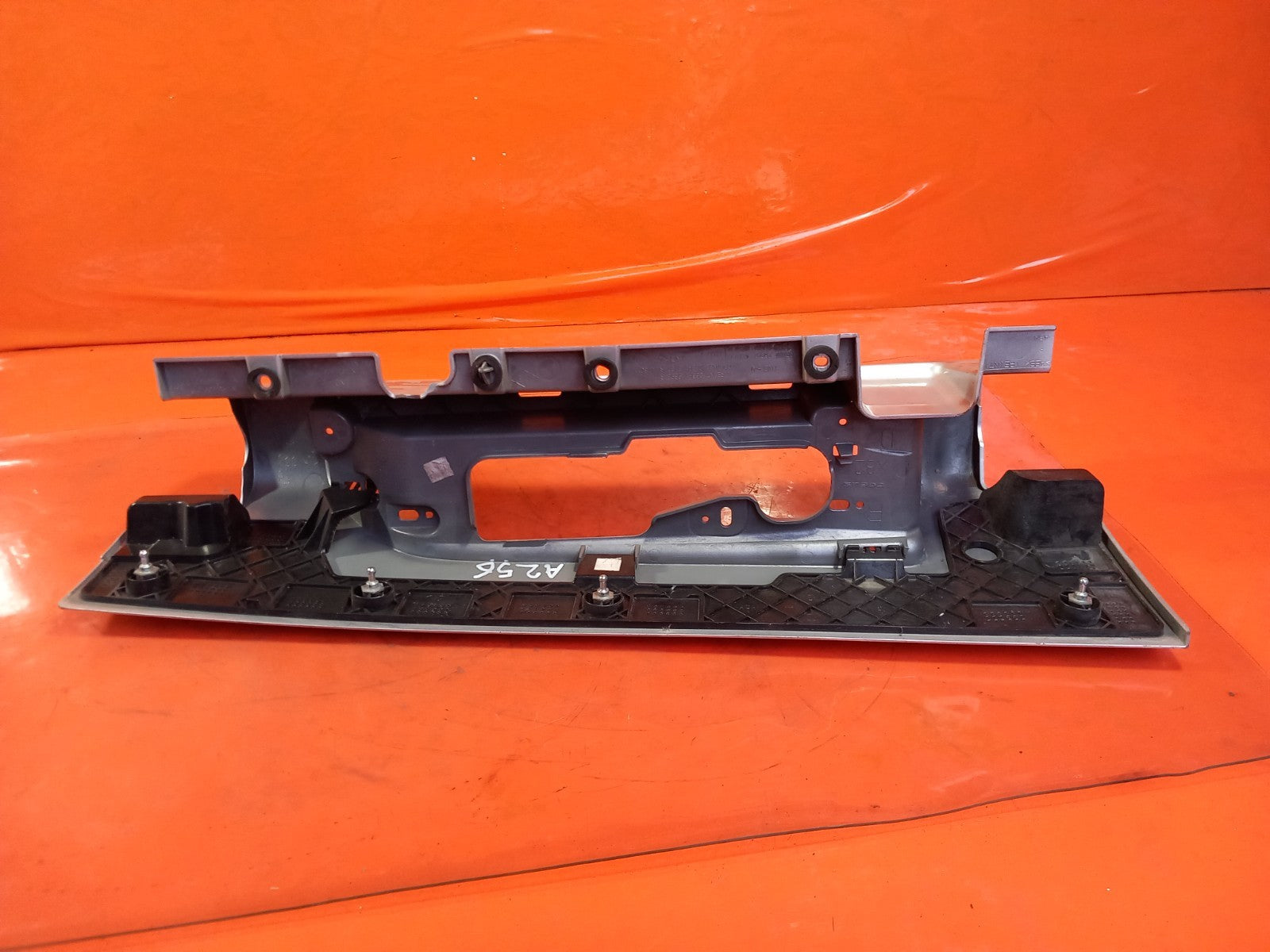 Renault Trafic III Sl27 2016 Tail Light Trim Rear Right Silver 265A19592R A256 - Image 7