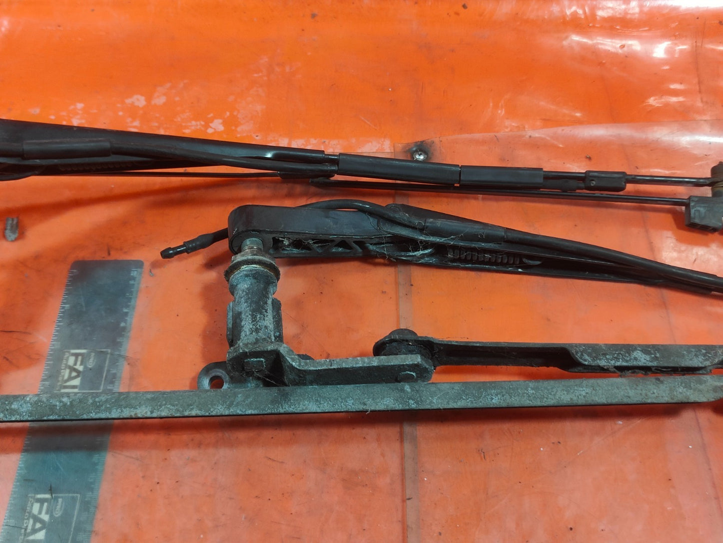 ✅2003 VOLVO FL FRONT WIPER ARMS PAIR + WARRANTY A324 - Image 8