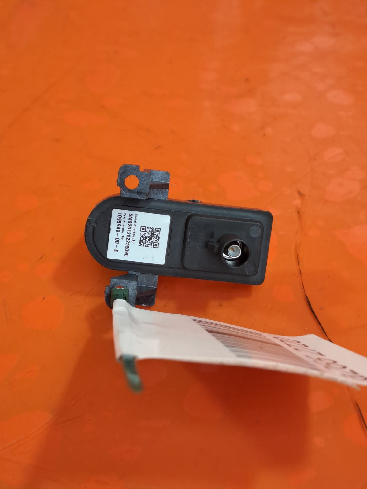 ✅2020 TESLA MODEL 3 TAILGATE REAR VIEW CAMERA 1095949-00-E + WARRANTY A266 - Image 4