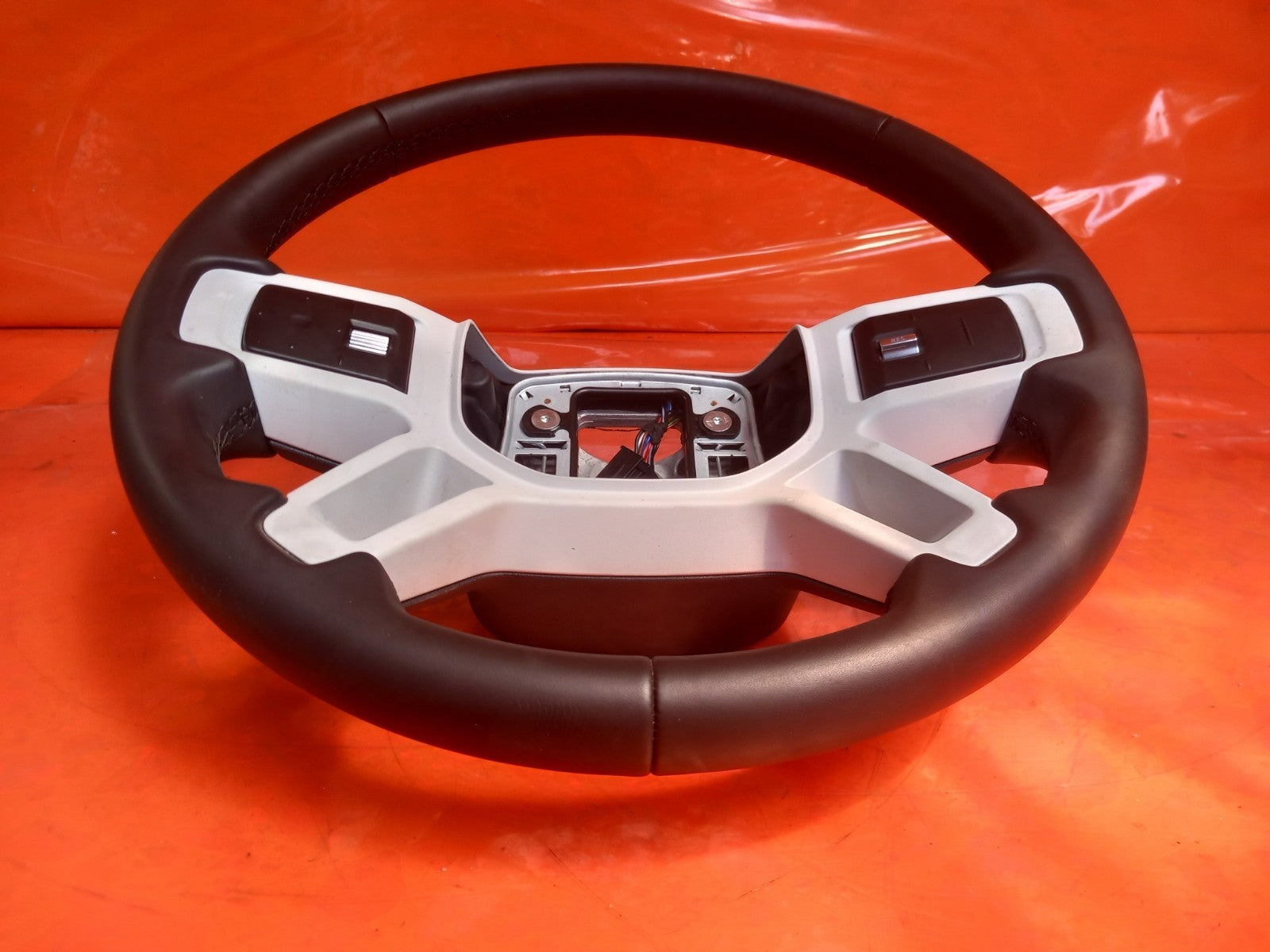 Land Rover Defender L663 3.0 Diesel 2025 Steering Wheel S8B23F563CA8PVJ Warranty - Image 8