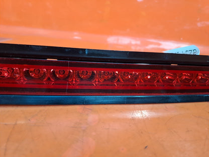 ✅AUDI A5 S LINE CABRIO 2.0 PETROL 2009 BOOT LID CENTRE BRAKE LIGHT 8F0945401 - Image 11