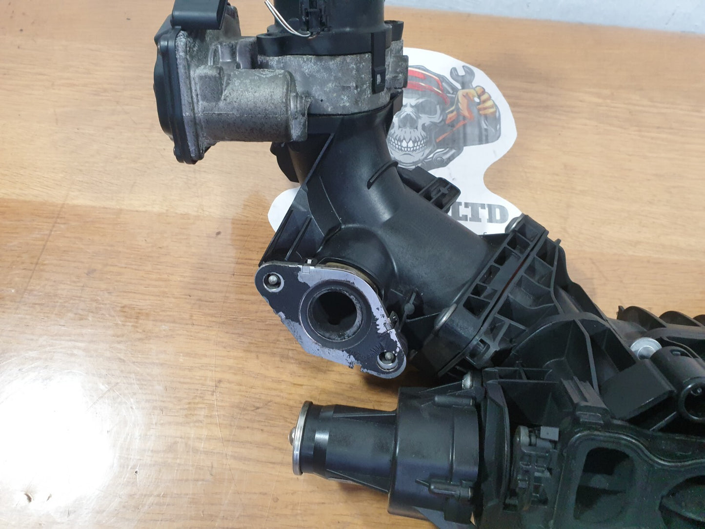2010 BMW 5 SERIES F11 2.0D INTAKE MANIFOLD WITH FLAPS MOTOR THROTTLE BODY - Image 5