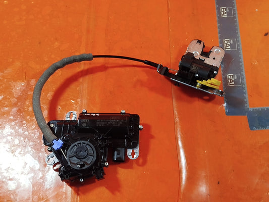 ✅2024 FORD GRAND TOURNEO CONNECT VW TIGUAN TAILGATE BOOT LOCK 5TA827506D A341 - Image 1