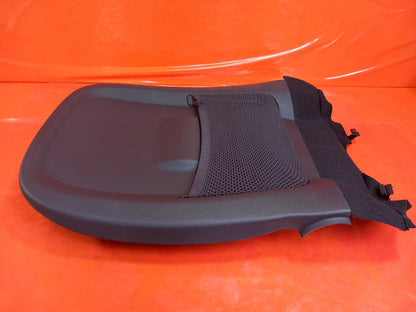 Land Rover Defender L663 3.0 Diesel 2025 Front Right Back Seat Cover L001664189 - Image 8