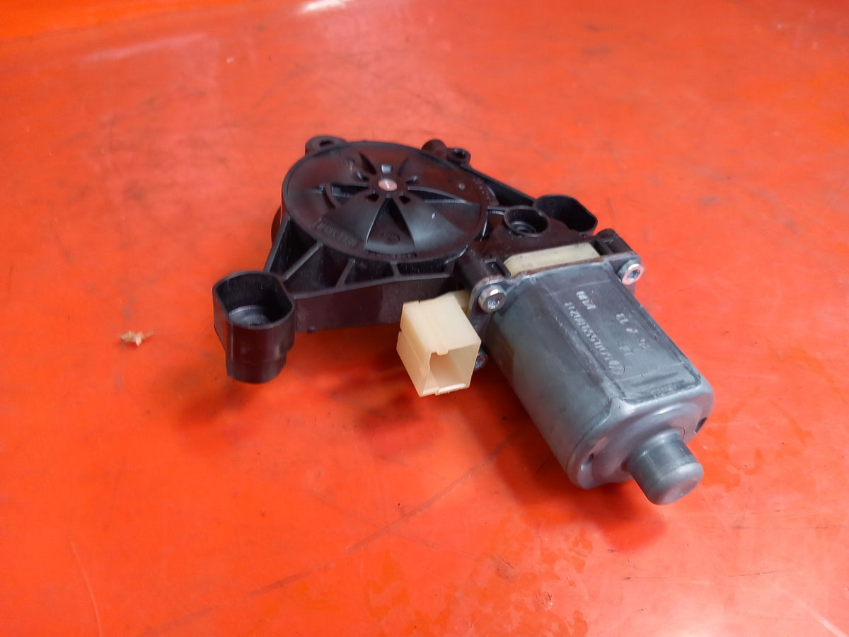 ebay-src:https://i.ebayimg.com/00/s/mtiwmfgxnjaw/z/ti8aaeswpfhqhfbe/$_57.jpg