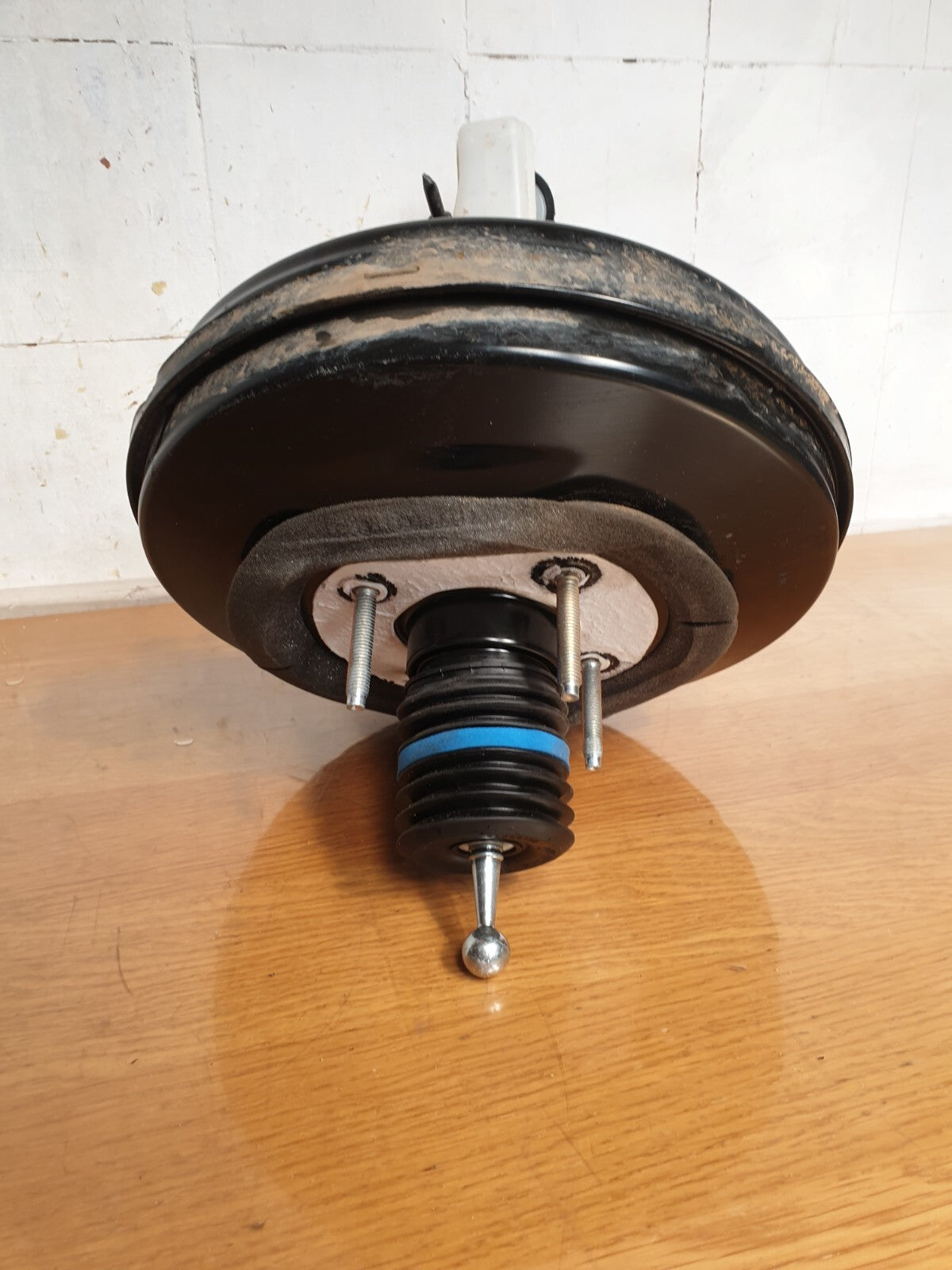ebay-src:https://i.ebayimg.com/00/s/mtywmfgxmjaw/z/rrsaaoswafrm02h1/$_57.jpg