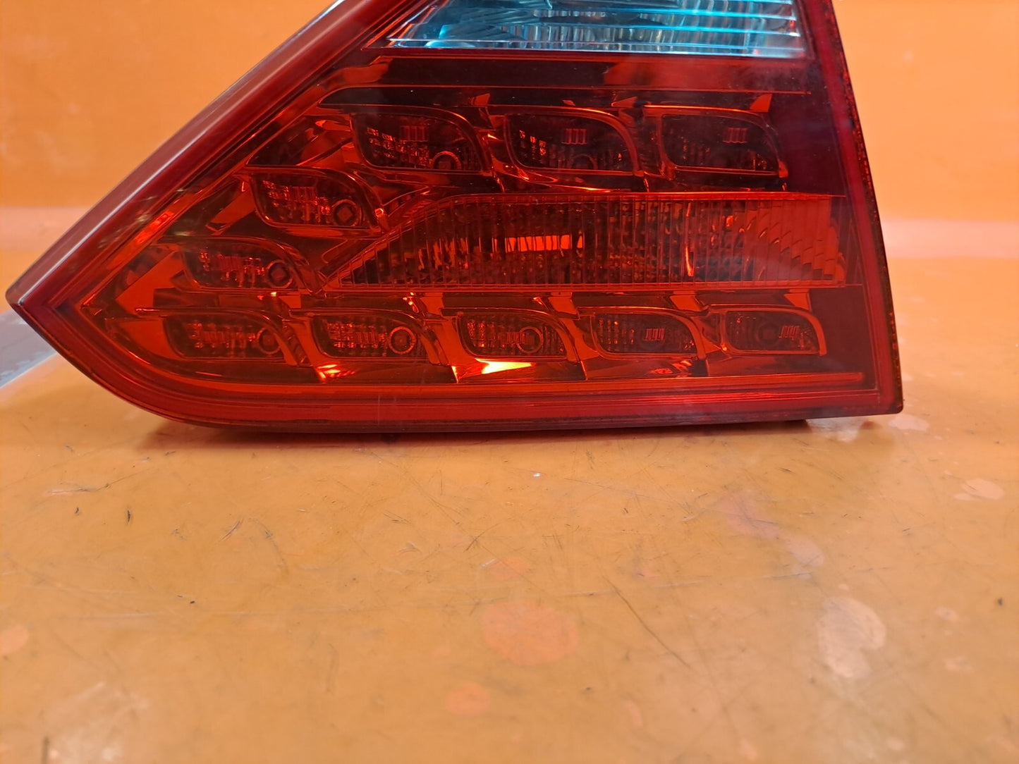 ✅AUDI A5 S LINE CABRIO 2.0 PETROL 2009 REAR LEFT INNER TAIL LIGHT 8T0945093A - Image 4