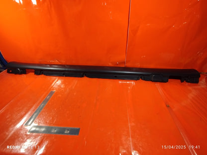 ✅MERCEDES W205 C220 2.1 DIESEL 2014 LEFT SIDE SILL SKIRT GREY A2056900140 A084 - Image 2