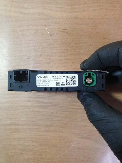 ✅2023 CUPRA FORMENTOR FRONT CENTRE CONSOLE USB-C PORT SOCKET 5NA035736 +WARRANTY - Image 7
