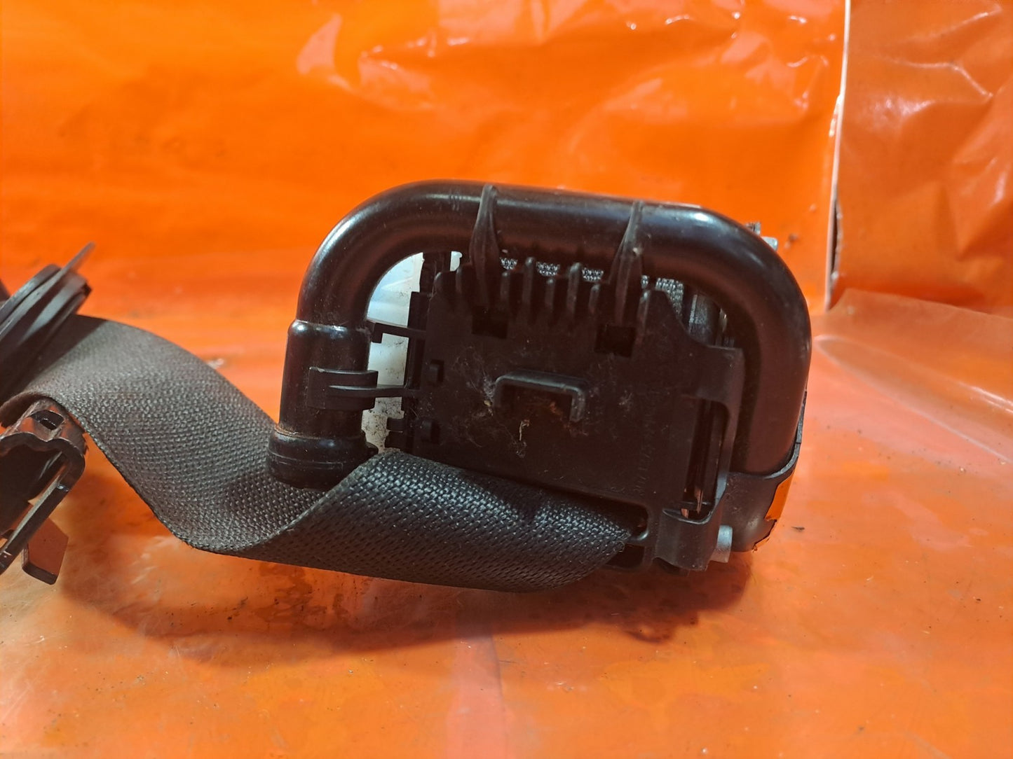 ✅2011 Vauxhall Insignia Front Left Passenger Seat Belt 3063559 + Warranty A104 - Image 8
