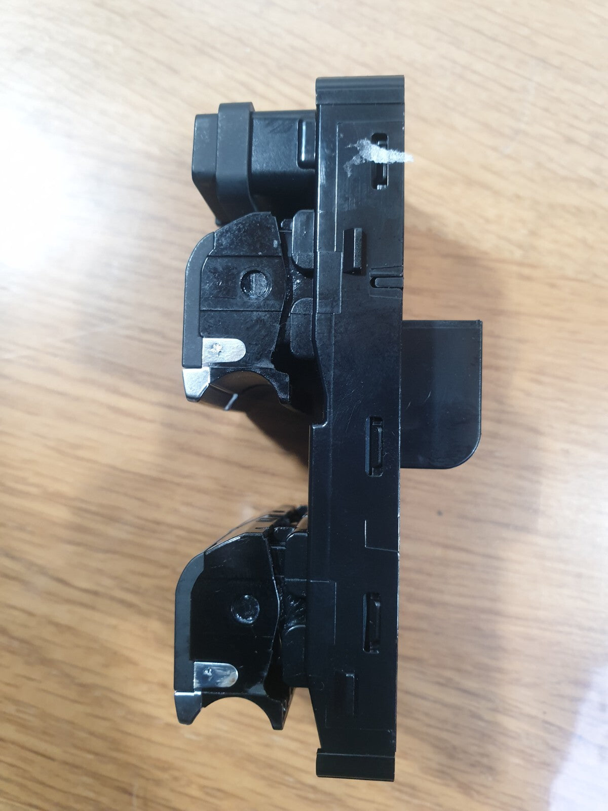 ebay-src:https://i.ebayimg.com/00/s/mtywmfgxmjaw/z/gyaaaosww31muo5u/$_57.jpg