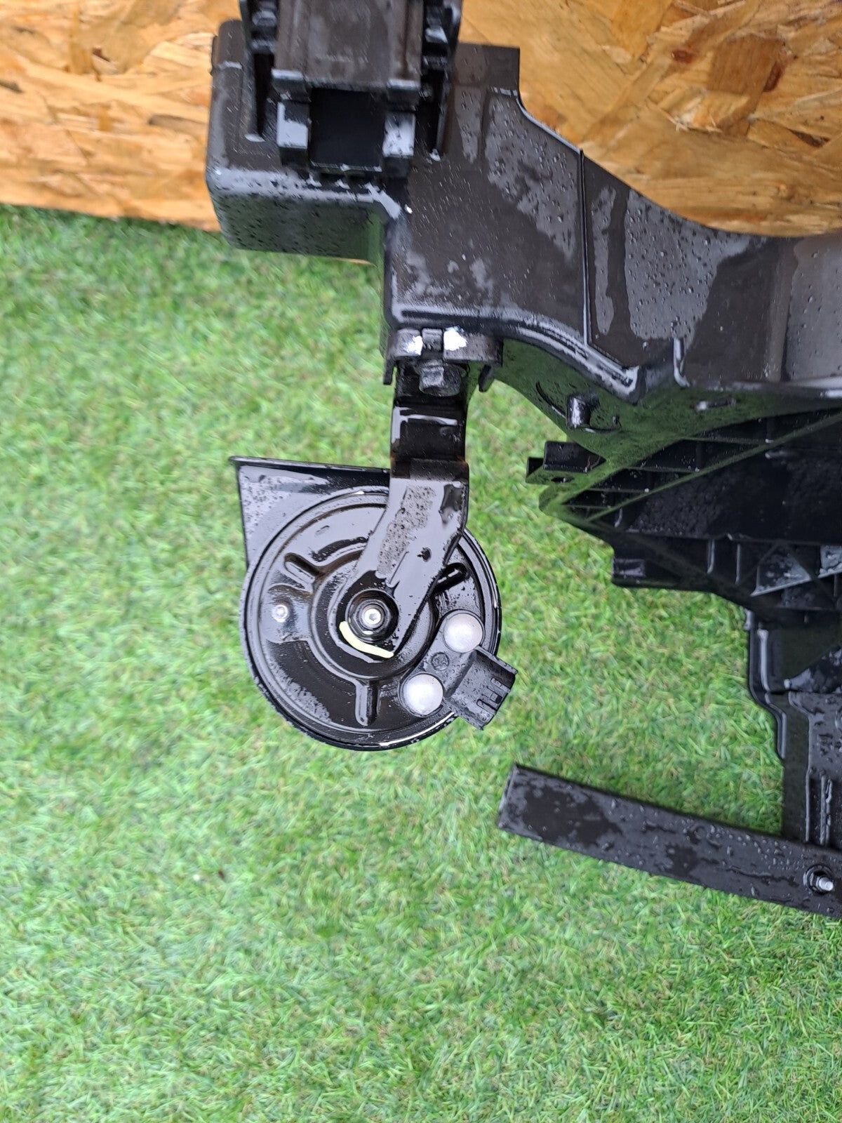 Hyundai Ioniq 5 Namsan 2024 Slam Panel Frame Centre Part 64101-GI000 86571-GI000 - Image 3