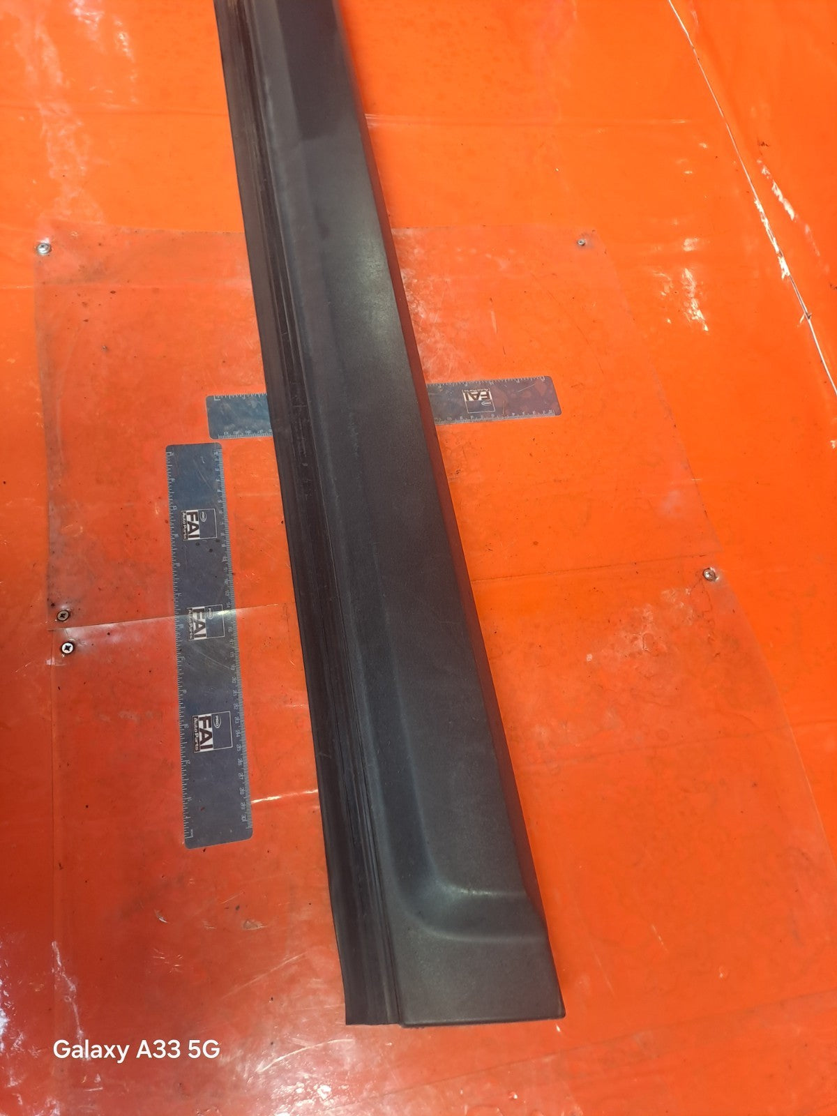 ✅2015 LAND ROVER DISCOVERY 4 L319 FRONT RIGHT LOWER DOOR MOULDING TRIM DGP000123 - Image 6