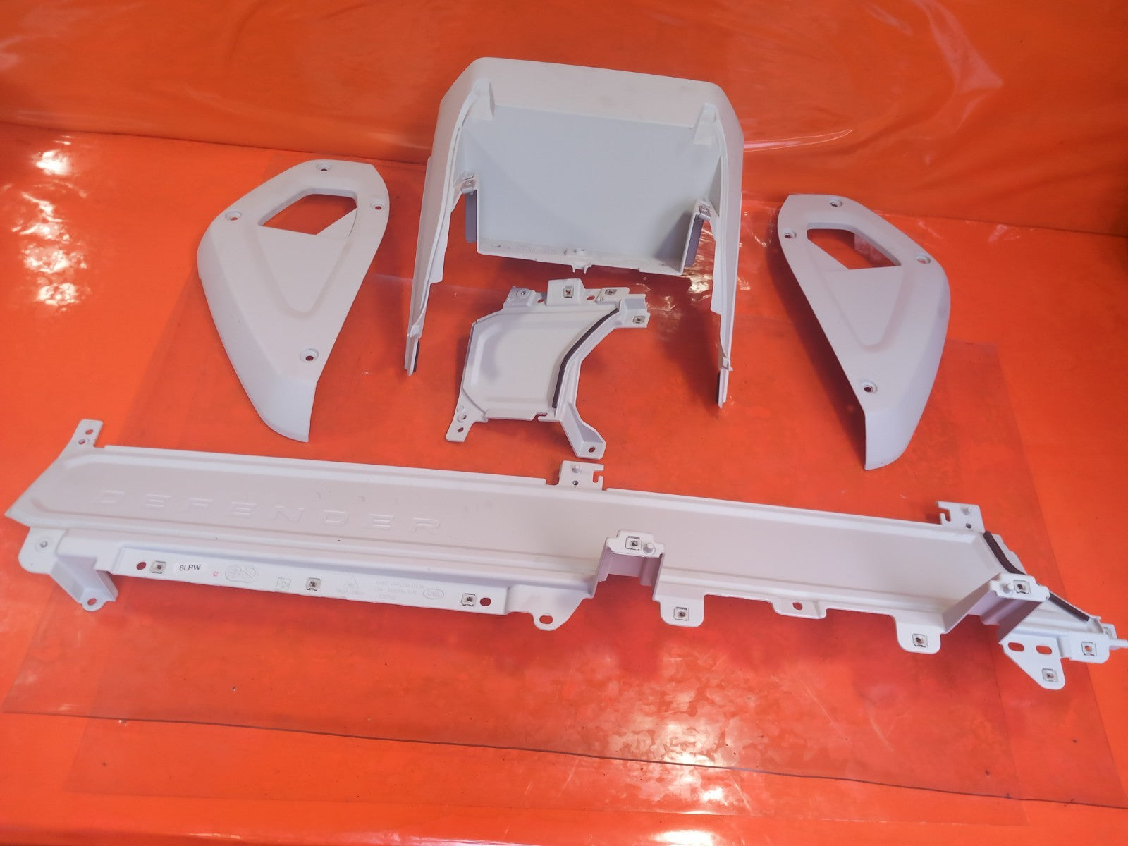 ebay-src:https://i.ebayimg.com/00/s/mtiwmfgxnjaw/z/oeiaaeswgqvqon70/$_57.jpg