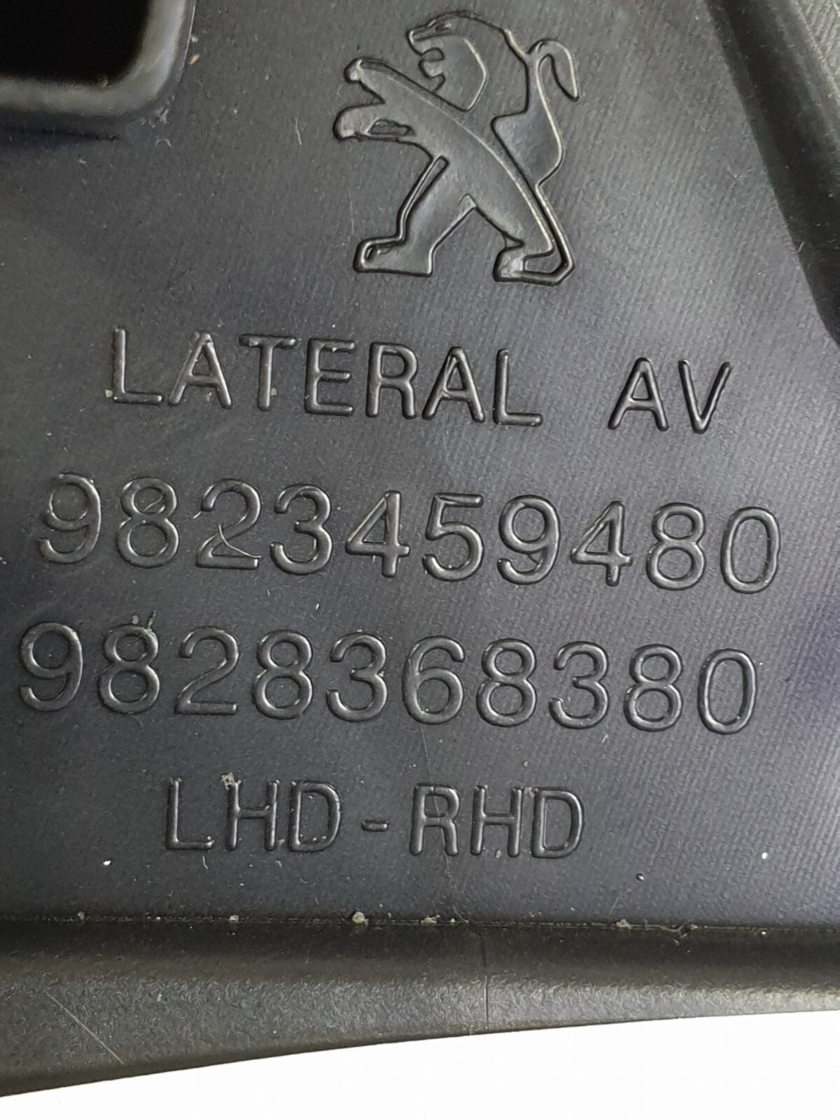 ✅Peugeot 208 2020 Right Dashboard Air Vent 98283683DX Warranty A197 - Image 2