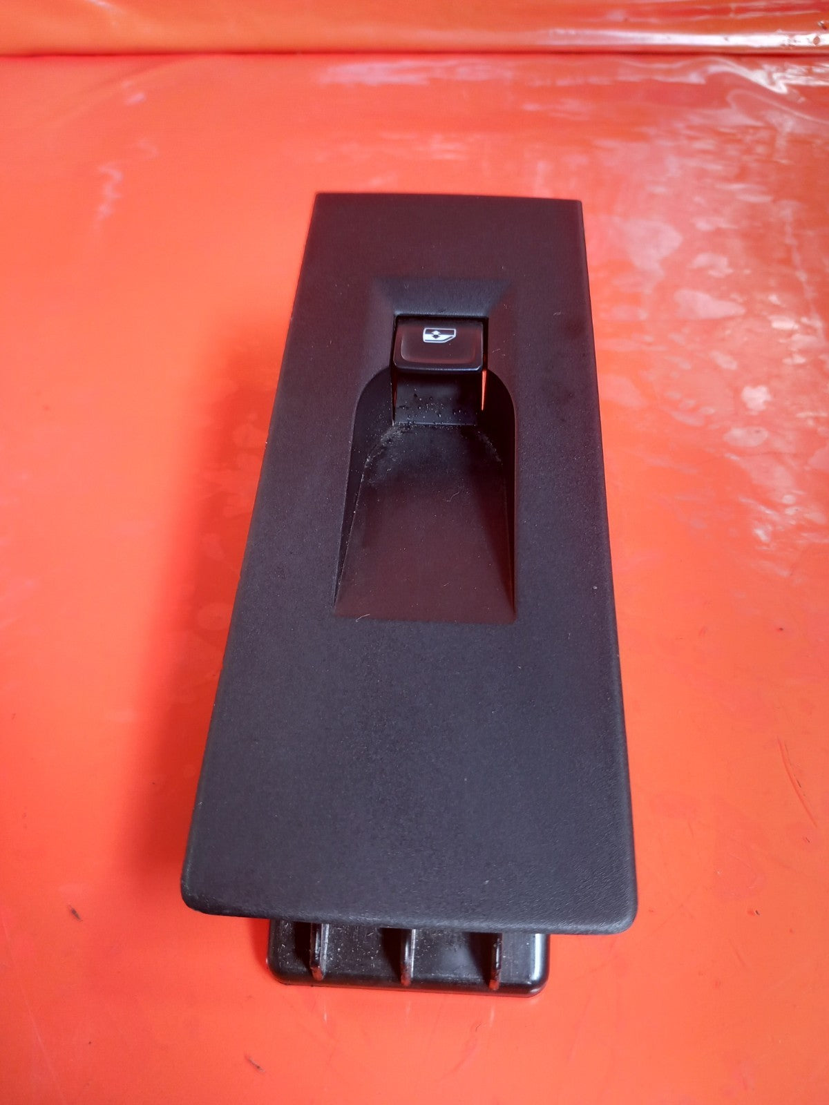 VW Transporter T30 2.0 Diesel 2021 Front Left Window Switch 7LA867255A A410 - Image 2