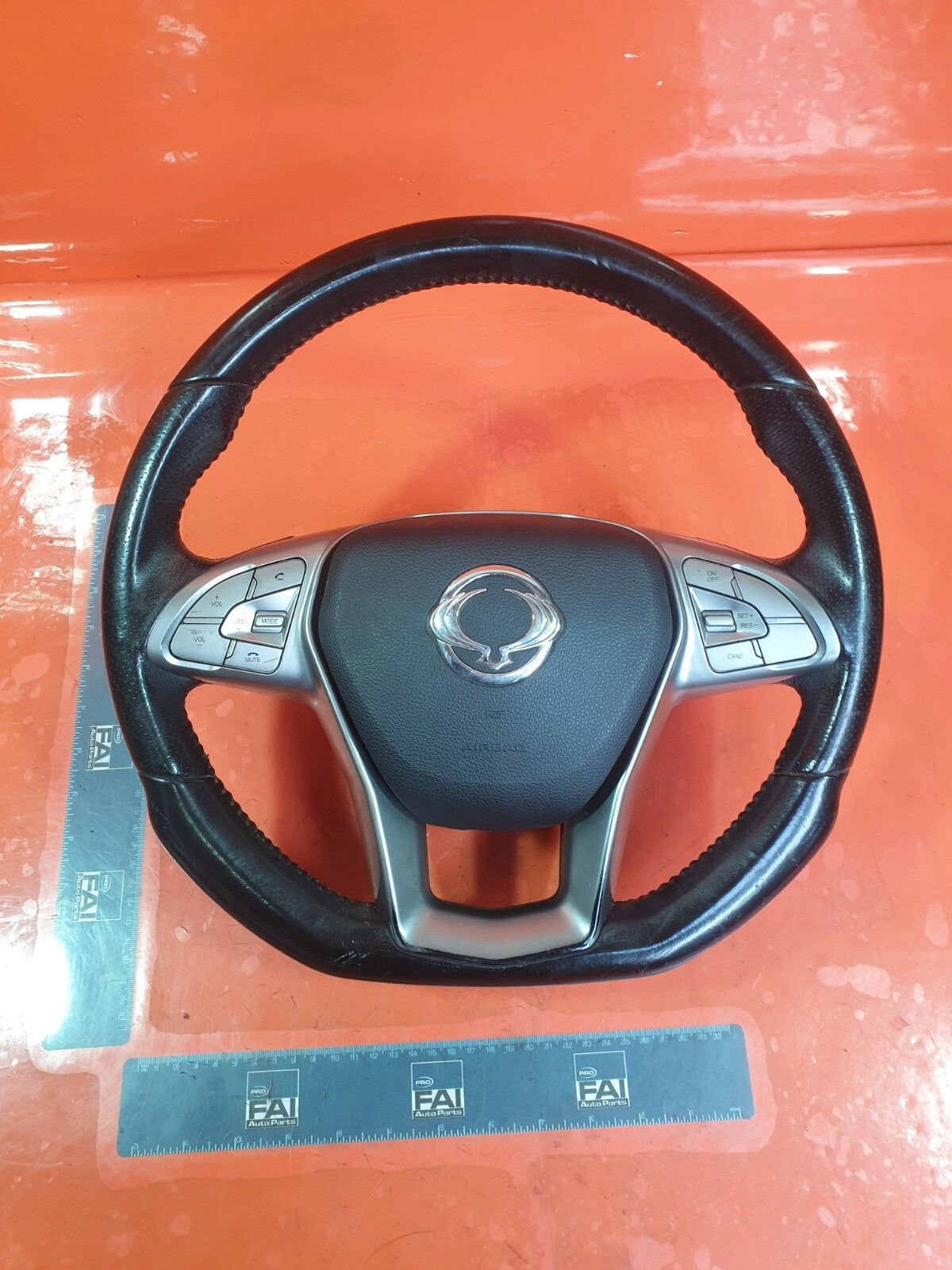 SSANGYONG TIVOLI ELX 1.6 PETROL 2015 MULTIFUNCTION STEERING WHEEL 86201-35500 - Image 1