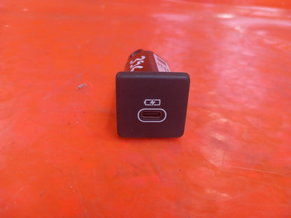 ebay-src:https://i.ebayimg.com/00/s/mtiwmfgxnjaw/z/0naaaeswjg5qoo5k/$_57.jpg