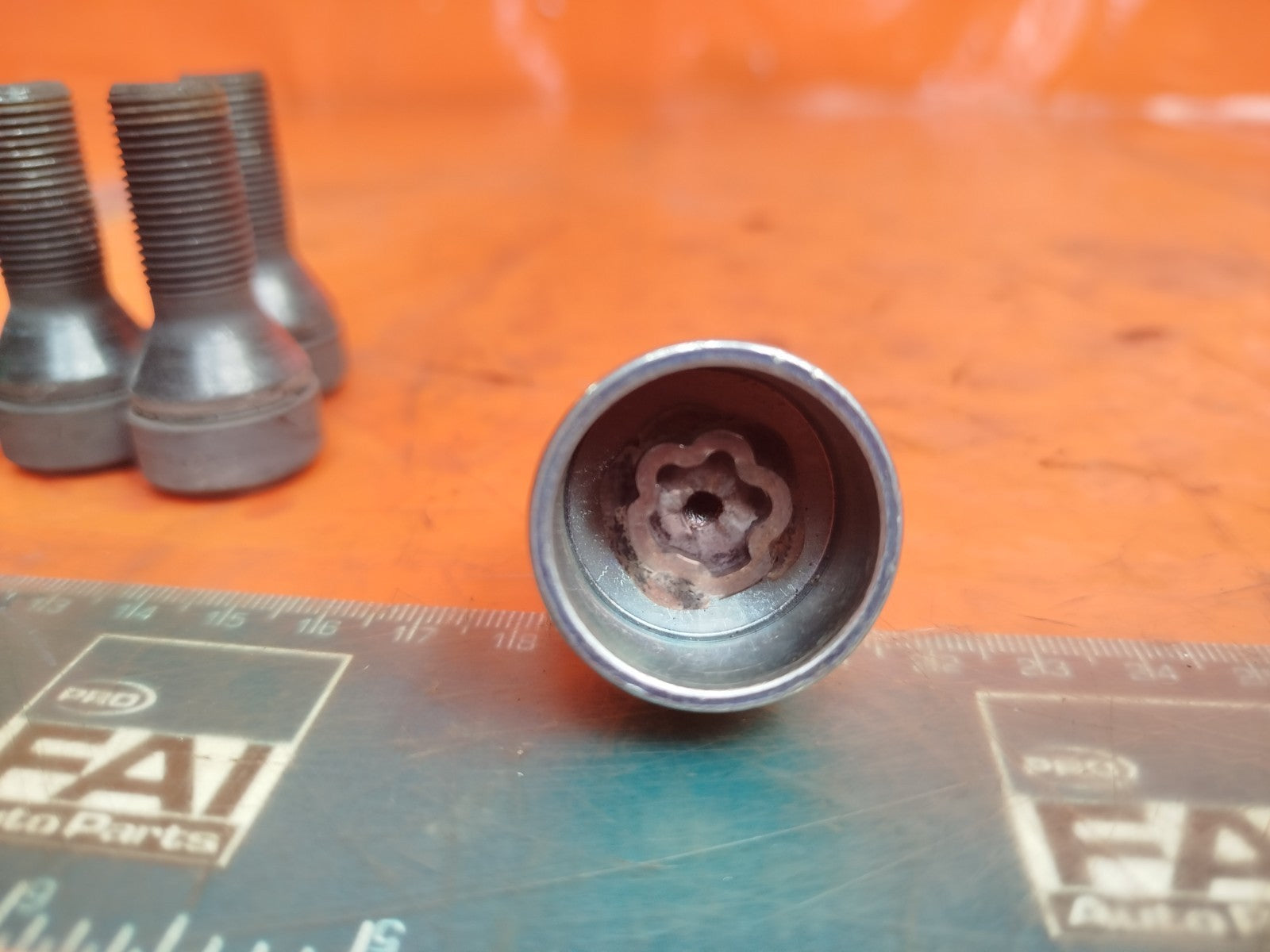 ebay-src:https://i.ebayimg.com/00/s/mtiwmfgxnjaw/z/vhyaaeswvdxoye59/$_57.jpg
