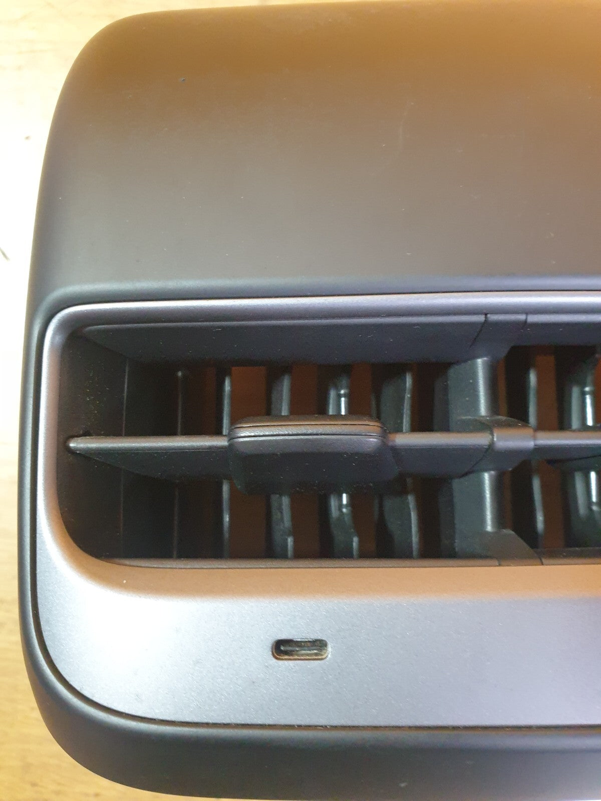 ✅2022 TESLA MODEL Y REAR AIR VENTS WITH USB 1546129-00-D + WARRANTY A172 - Image 5