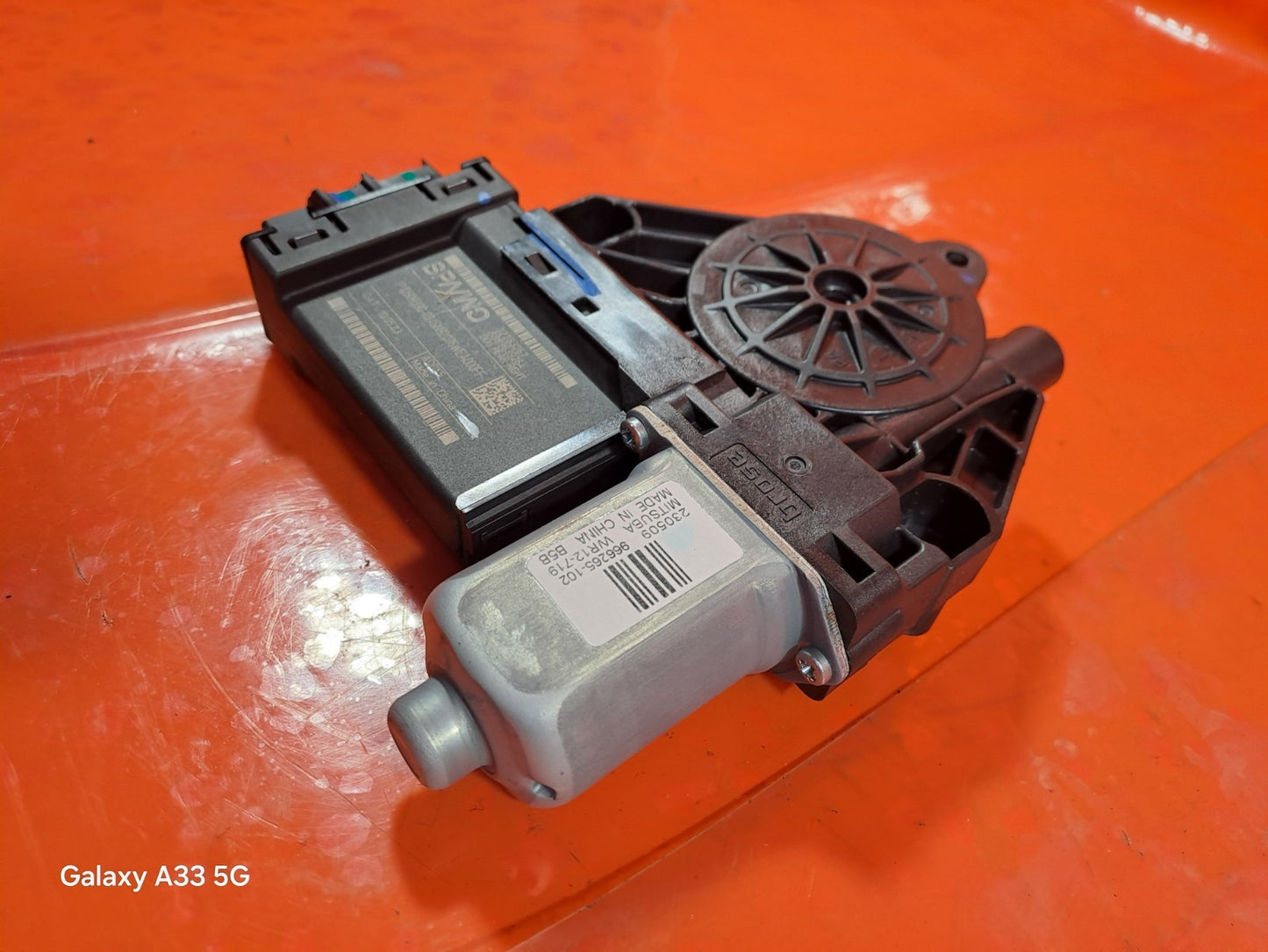 ebay-src:https://i.ebayimg.com/00/s/mtiwmfgxnjaw/z/nuuaaeswtafpdyyb/$_57.jpg