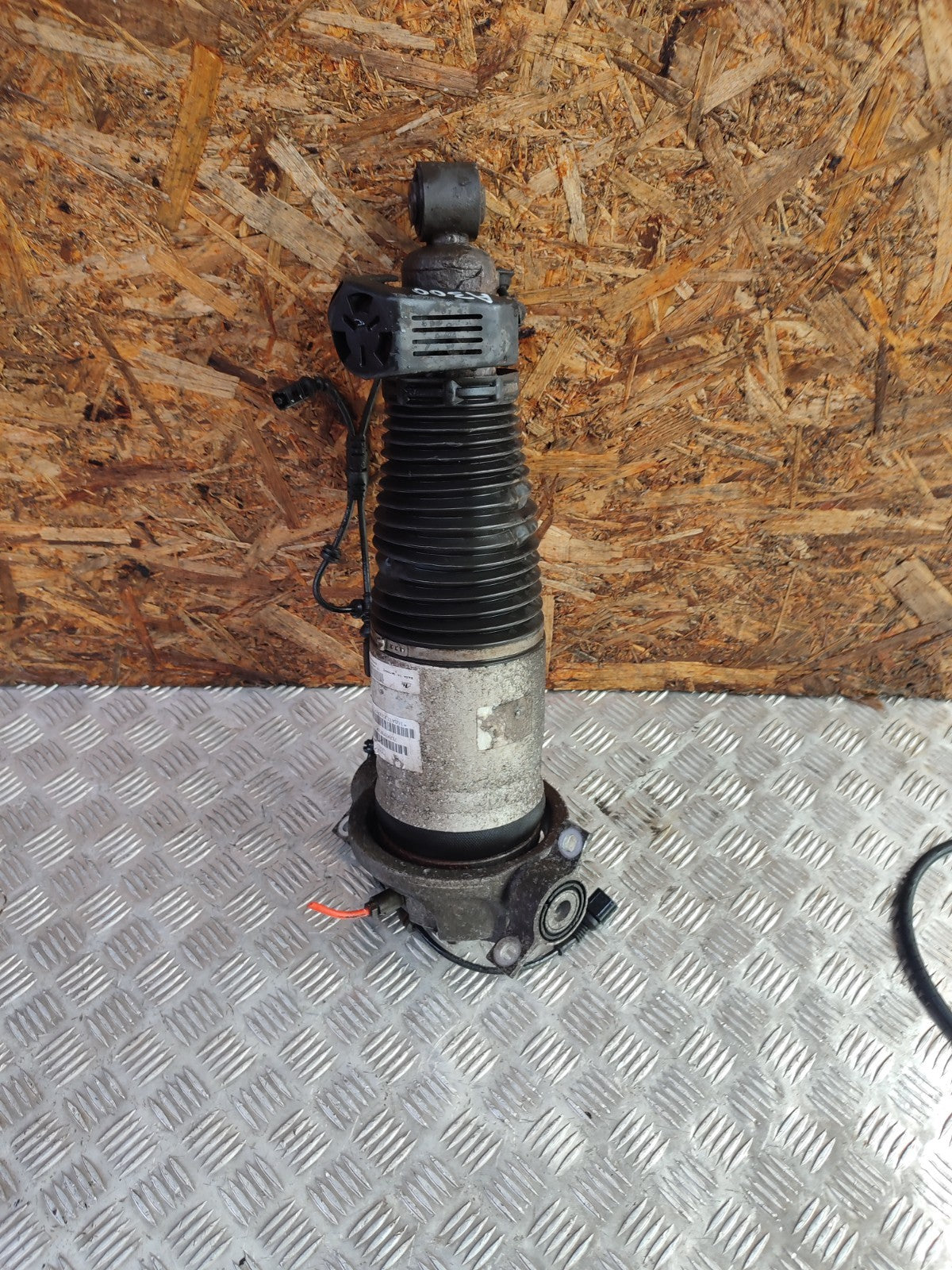 ✅2009 AUDI Q7 4L 3.0D SHOCK ABSORBER REAR LEFT 7L8616019C + WARRANTY A300 - Image 1