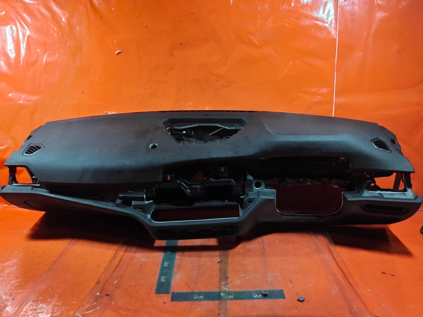 ebay-src:https://i.ebayimg.com/00/s/mtiwmfgxnjaw/z/-hmaaeswcmlpakcg/$_57.jpg