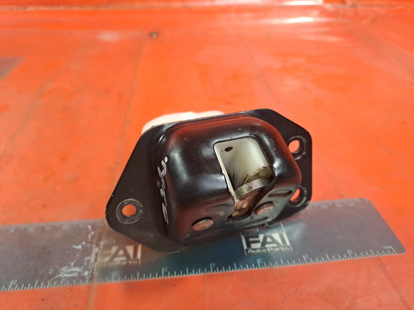 ✅NISSAN JUKE TEKNA 1.5 DIESEL 2017 TAILGATE BOOT LID LOCK CATCH MECHANISM A322 - Image 3