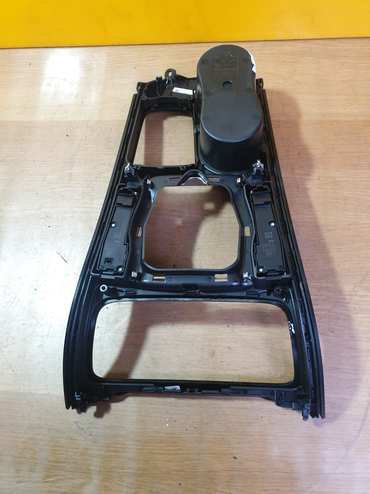 ✅Mercedes C Class W205 2014 Centre Console Panel & Cup Holder A2056805807 A147 - Image 9