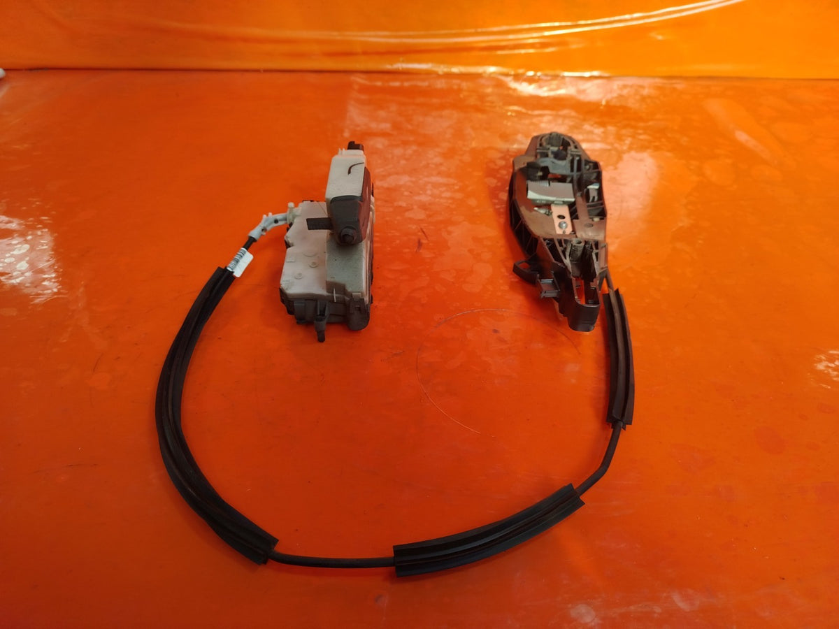 2020 Vauxhall Combo MK4 Left Side Sliding Door Lock 16943540 Warranty A414 - Image 3