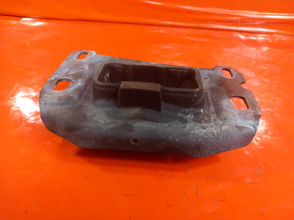 ebay-src:https://i.ebayimg.com/00/s/mtiwmfgxnjaw/z/~yyaaeswlcjqtiz0/$_57.jpg
