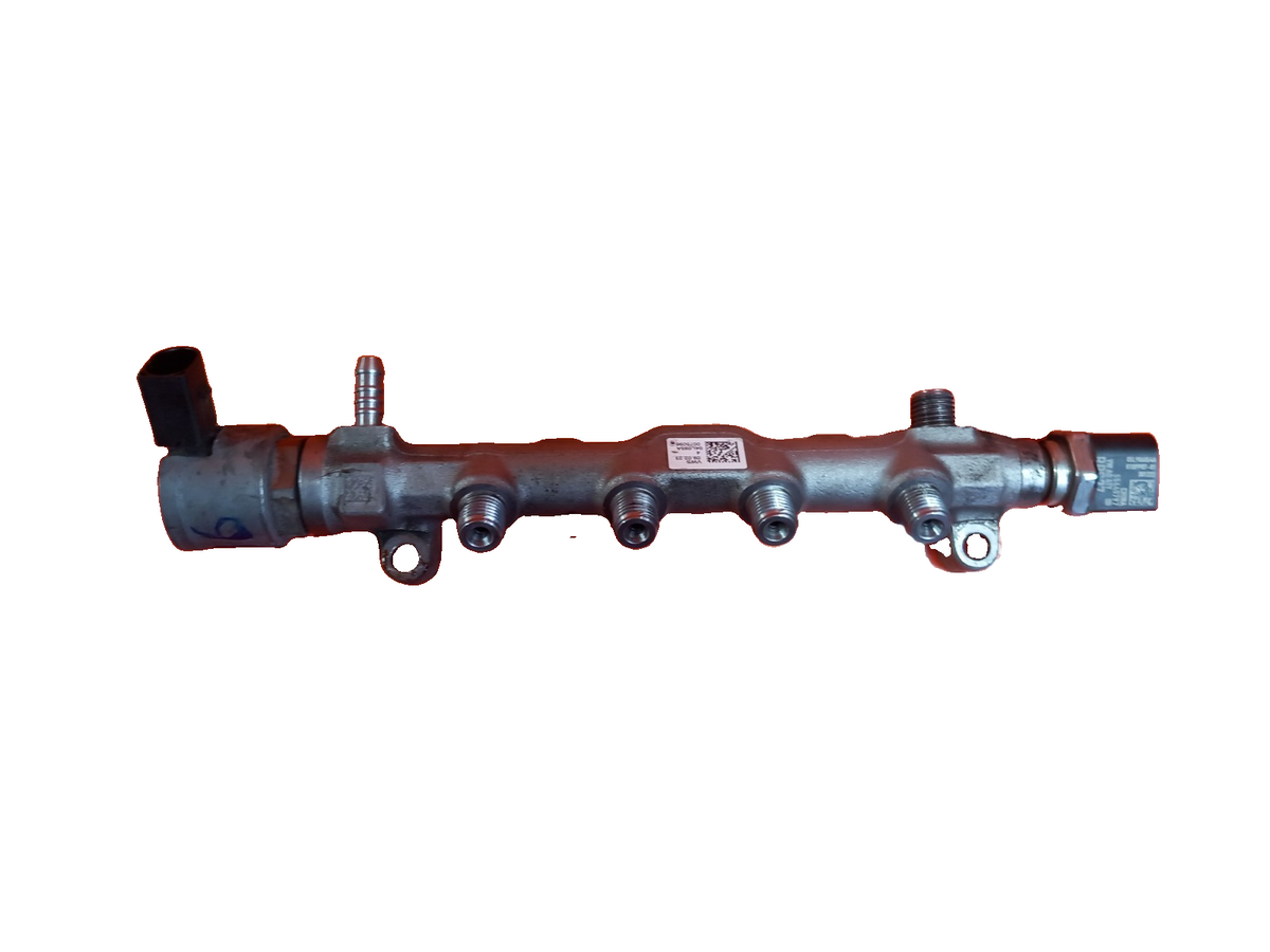 2023 VW Transporter ST-Line Fuel Injection Rail 04L093A Warranty A416 - Image 1