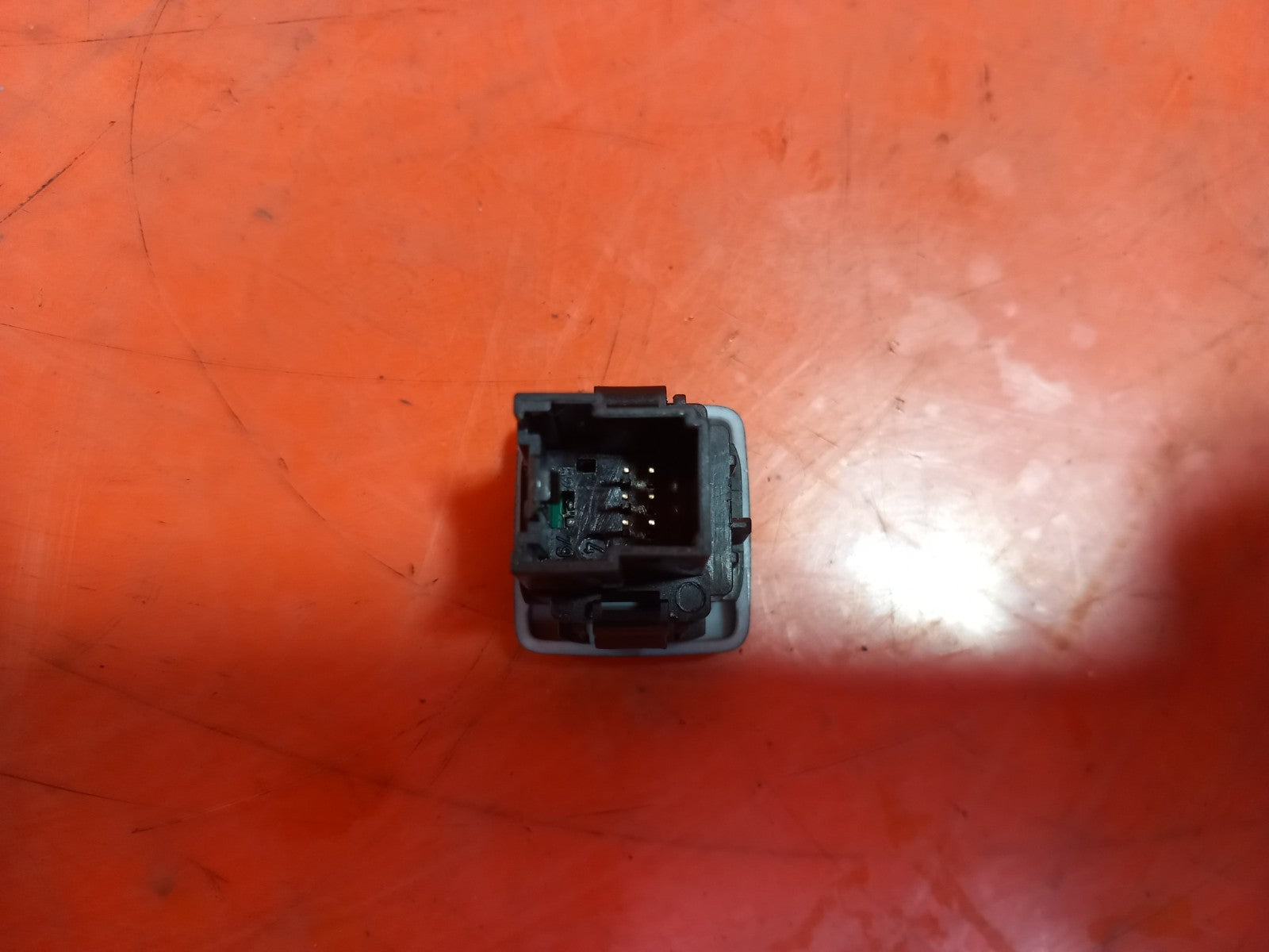 ebay-src:https://i.ebayimg.com/00/s/mtiwmfgxnjaw/z/cm0aaeswe-pqk82a/$_57.jpg