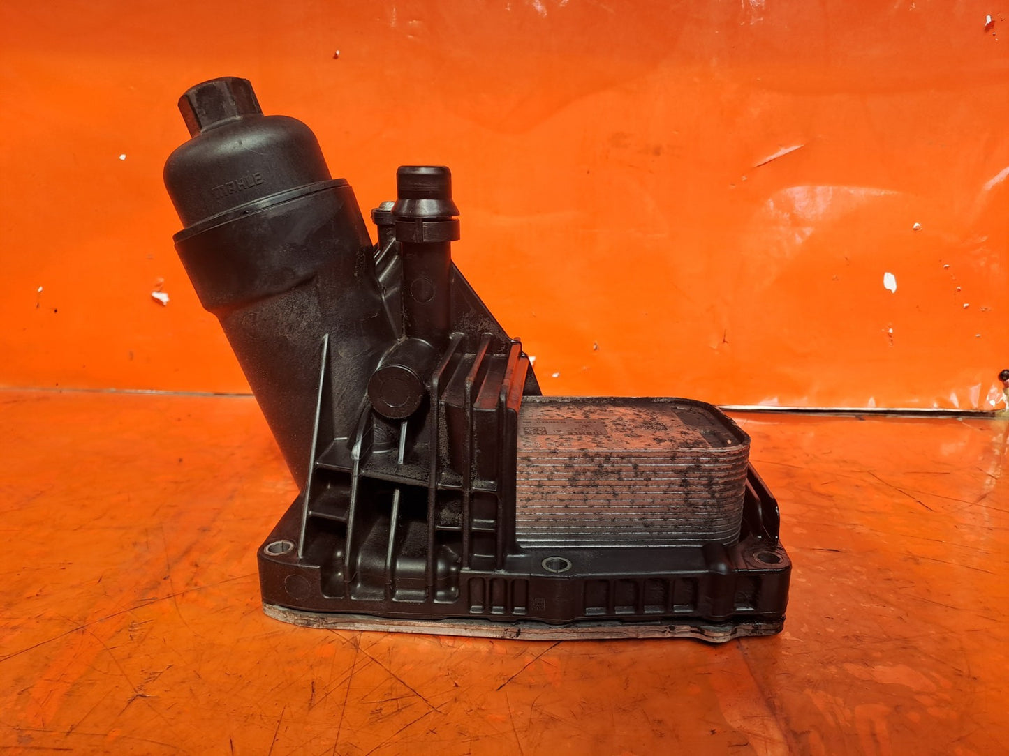 ✅BMW F20 116D URBAN 2.0 DIESEL 2012 N47D20K1 OIL COOLER FILTER HOUSING 8507626