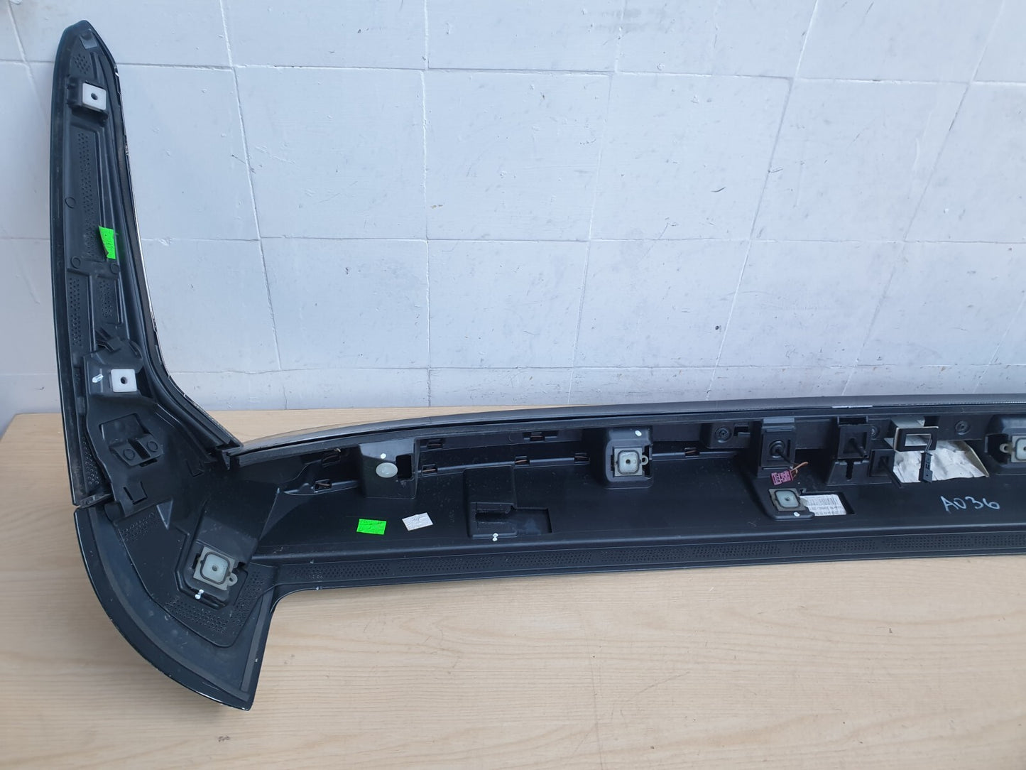BMW F46 216D 1.5 DIESEL 2018 SPOILER REAR TAILGATE 7349464