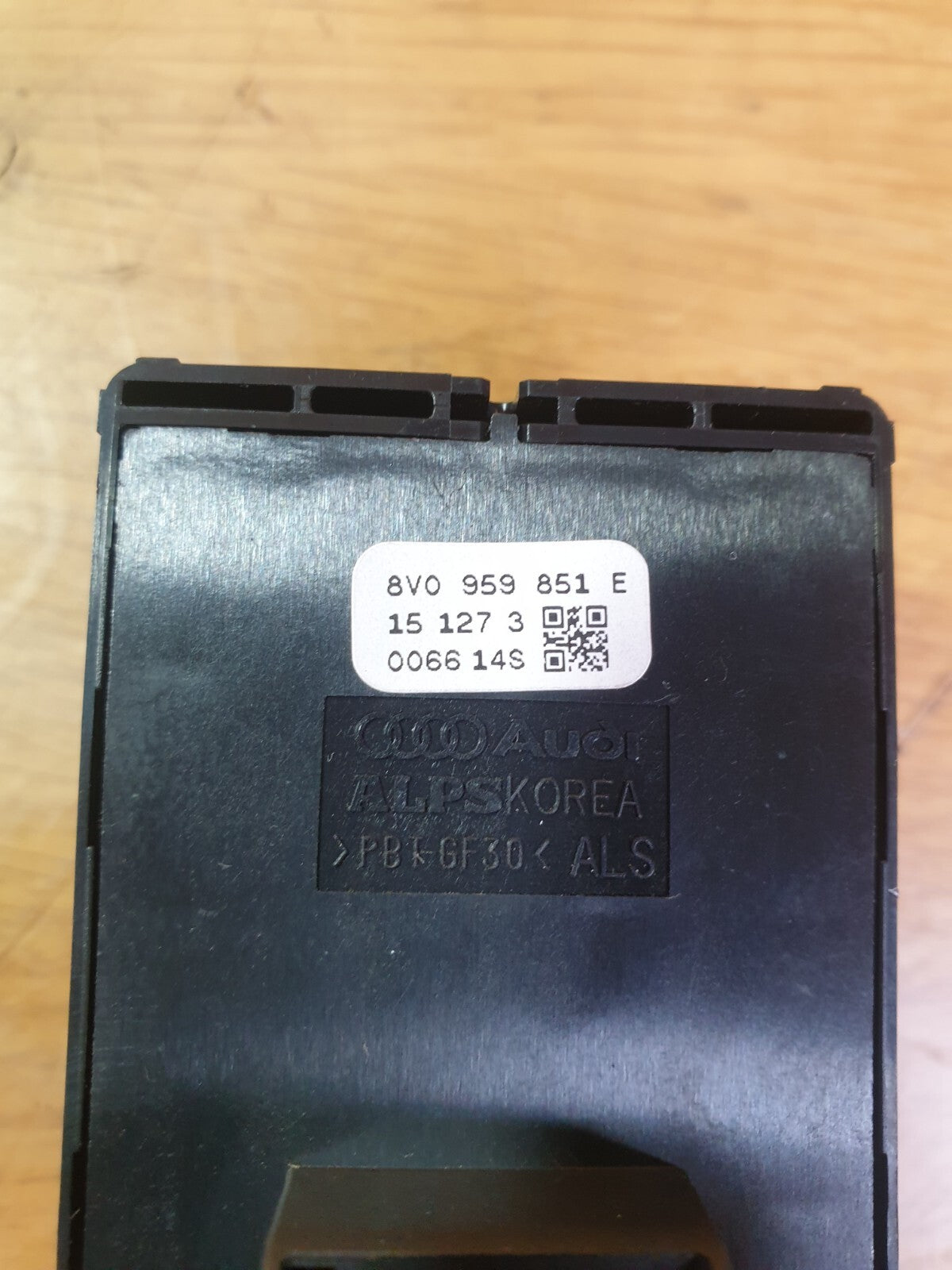 ✅2015 AUDI A3 E-TRON 1.4P DRIVERS SIDE ELECTRIC WINDOW SWITCH 8V0959851E A204