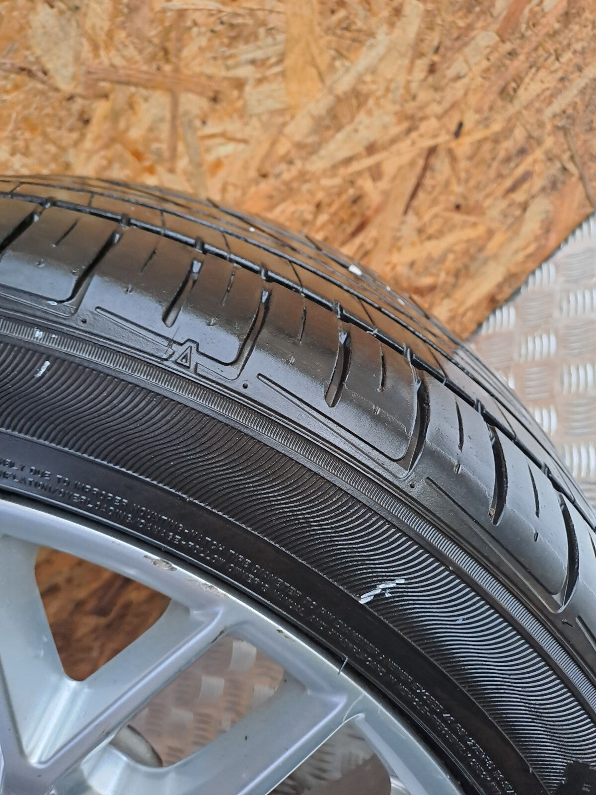✅2016 AUDI Q5 8R 2.0TDI ALLOY WHEEL WITH TYRE 255/45 R20 + WARRANTY A152