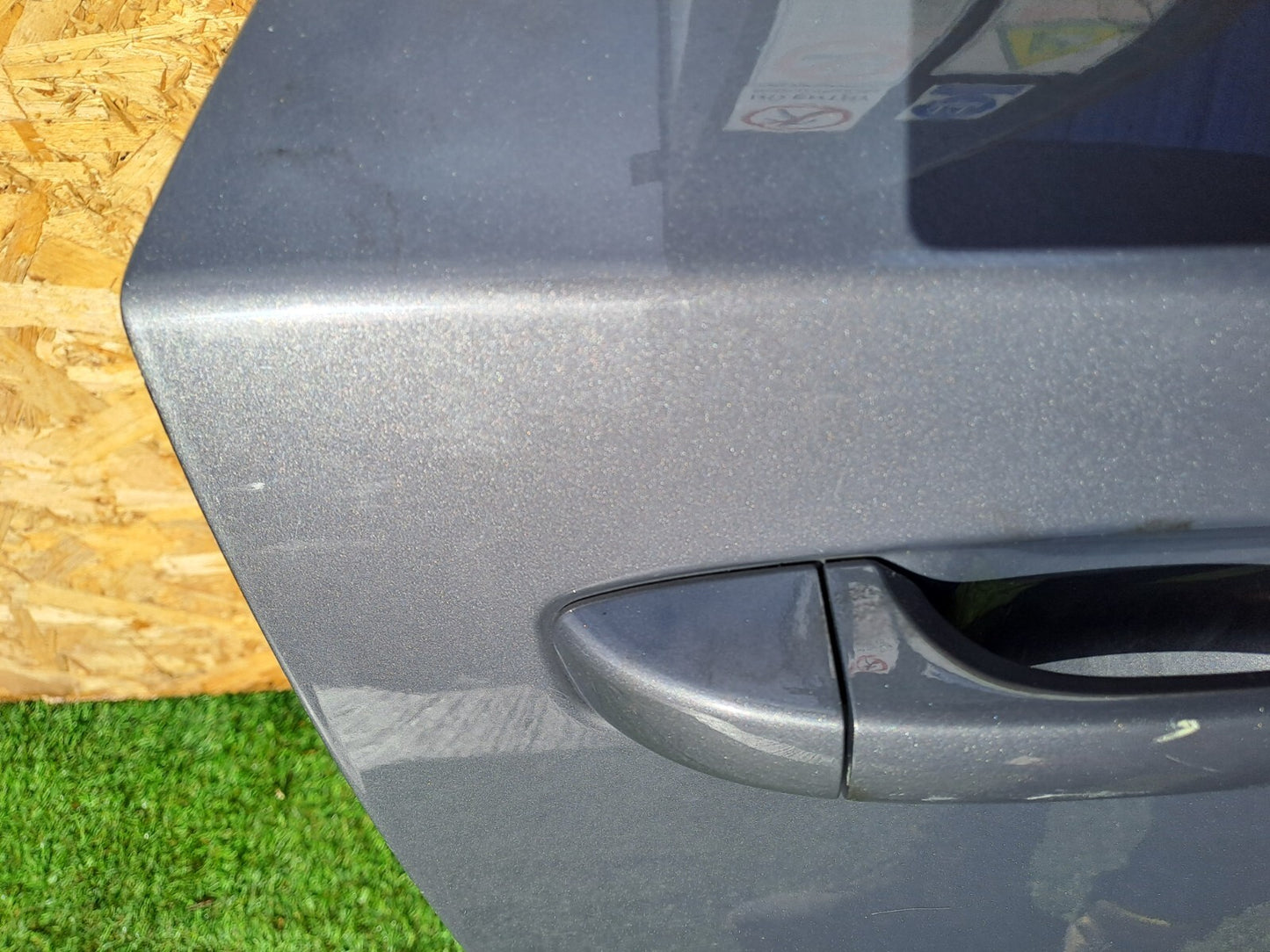 SSANGYONG TIVOLI ELX 1.6 PETROL 2015 REAR RIGHT DOOR GREY Warranty A221