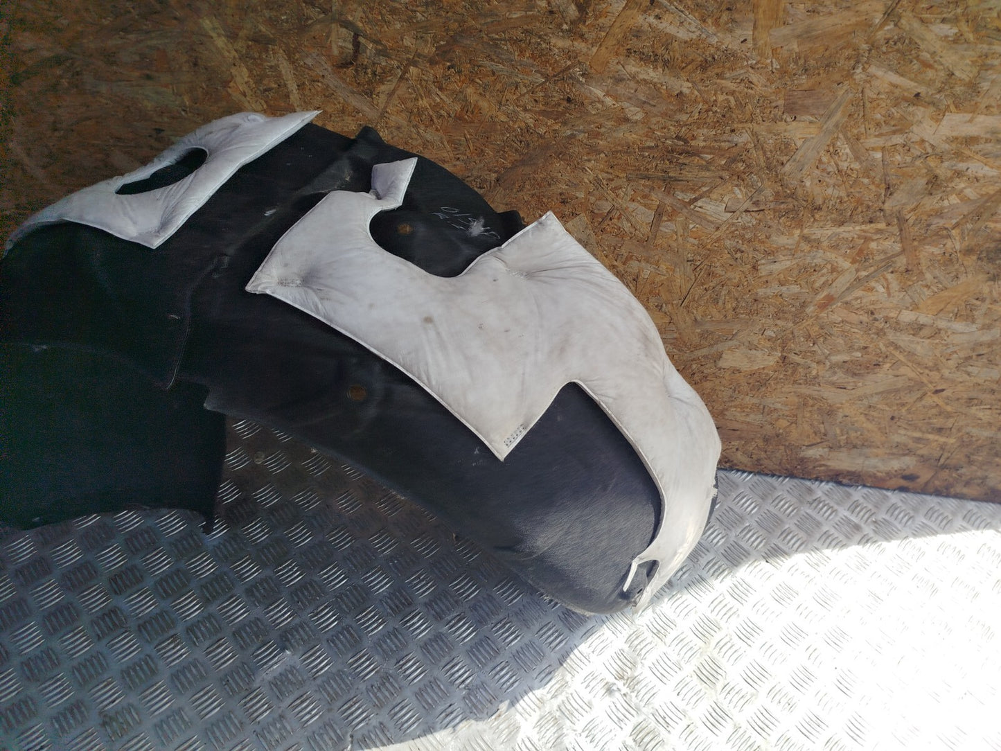 ✅Tesla Model 3 Long 2024 REAR RIGHT WHEEL ARCH LINER Warranty A207