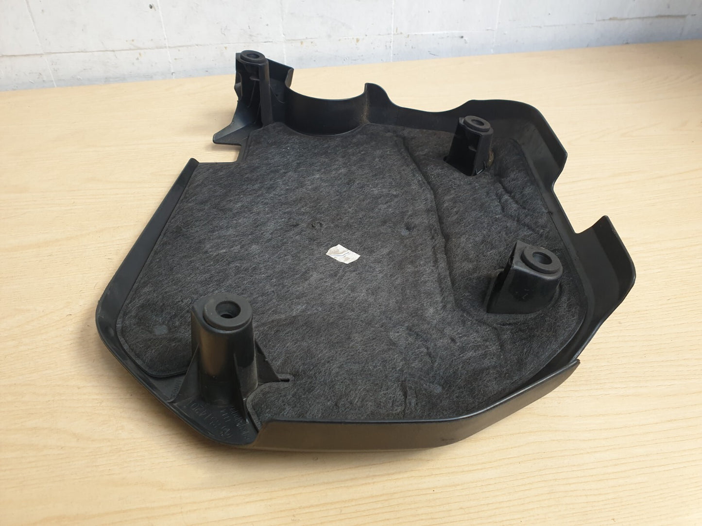 BMW F46 216D 1.5 DIESEL 2018 ENGINE COVER 8514201