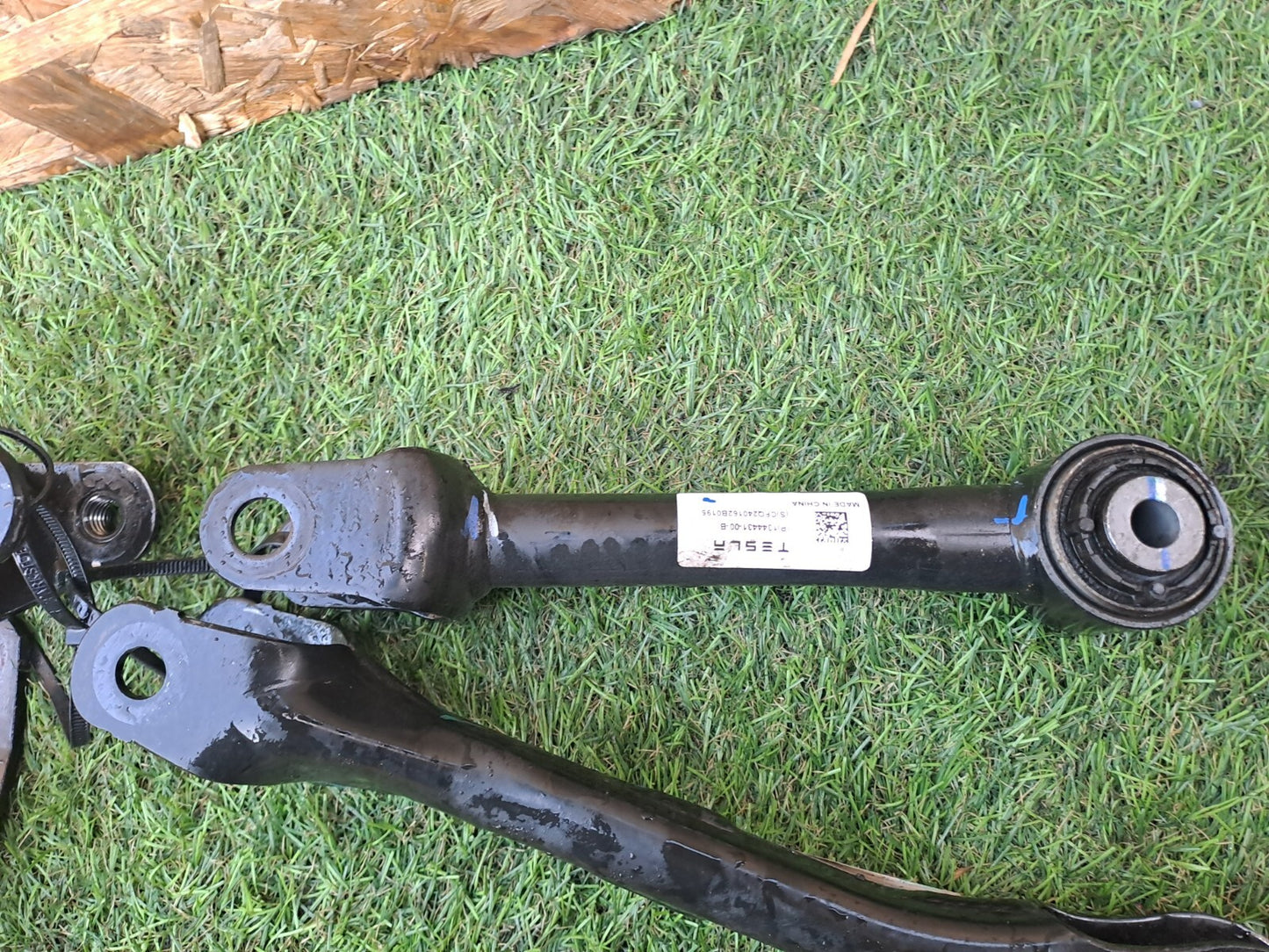 2024 TESLA MODEL 3 LONG REAR RIGHT SUSPENSION ARMS x4 + WARRANTY A207