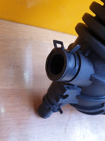 ✅2023 HYUNDAI I20 MK3 AIR INTAKE INLET DUCT PIPE 28138-Q0300 + WARRANTY A180