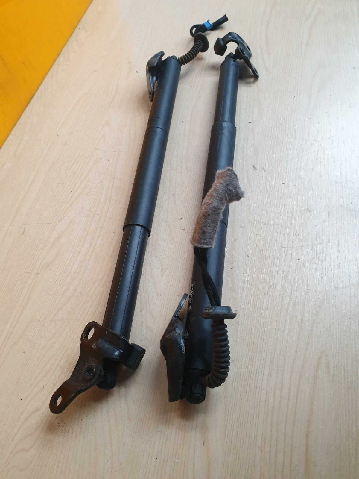 ✅2018 BMW 2 SERIES F45 2.0P TAILGATE ELECTRIC STRUT PAIR 7432758 + WARRANTY A051