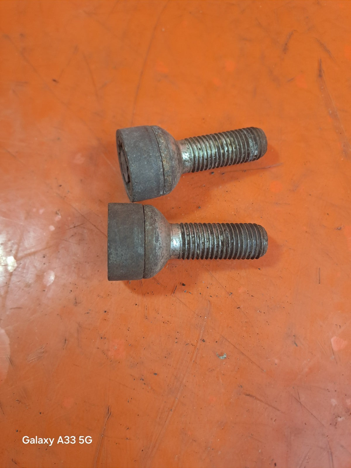 ✅SSANGYONG TIVOLI EX 1.6 DIESEL 2017 LOCKING WHEEL NUTS Warranty A230