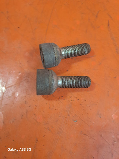 ✅SSANGYONG TIVOLI EX 1.6 DIESEL 2017 LOCKING WHEEL NUTS Warranty A230