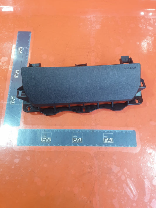 SSANGYONG TIVOLI ELX 1.6 PETROL 2015 FRONT RIGHT KNEE ARBAG 86203-35500 A221