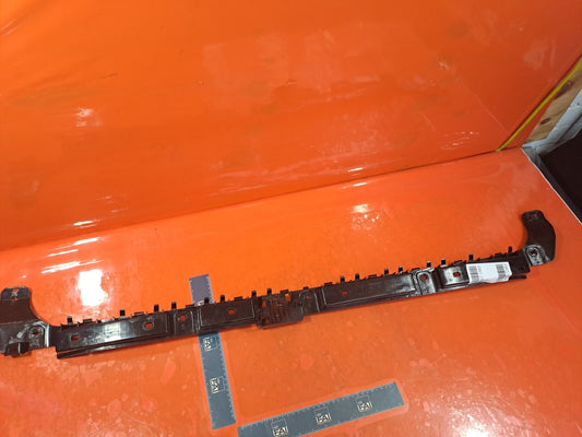 2024 TESLA MODEL 3 LONG Rear Bumper Center Support Bracket 1757096-00-D A207